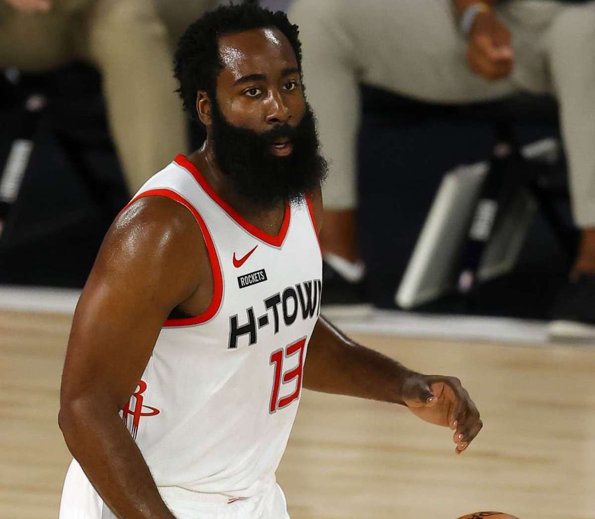 随着他在美 随着他在美