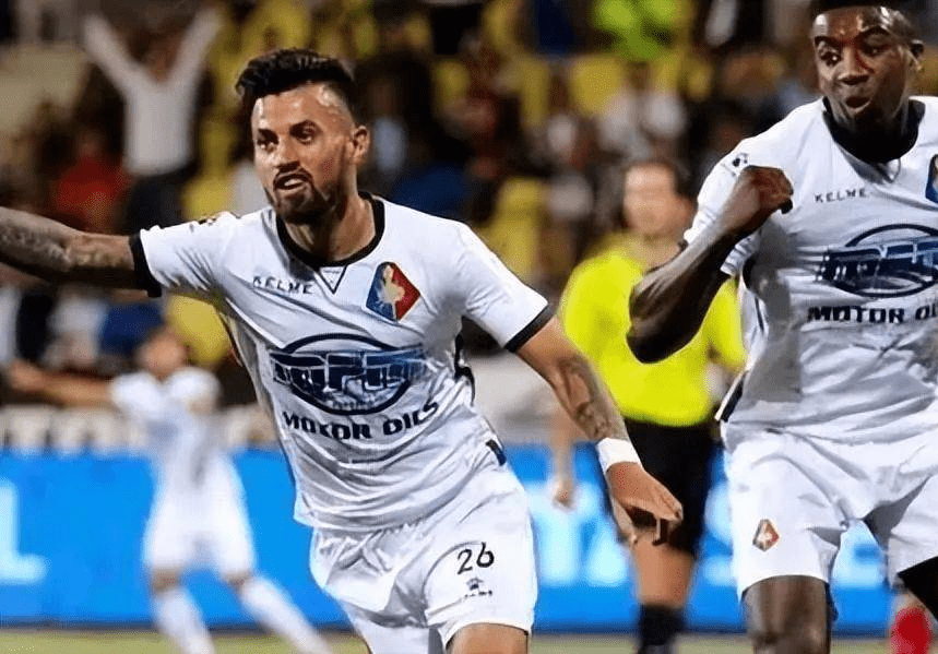 他对英力士 他对英力士